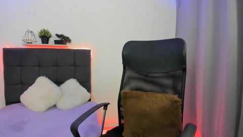 Snapshot of charlottelabouff chatting on March 2, 2025, 11:42 pm Charlotte online show from March 2, 2025, 11:42 pm