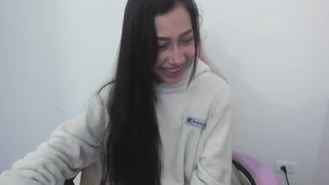 Snapshot of charlottelam2 chatting on September 24, 2025, 2:48 am ALE online show from September 24, 2025, 2:48 am