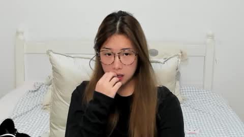 Snapshot of charlottelin chatting on January 14, 2026, 1:55 am Charlotte online show from January 14, 2026, 1:55 am