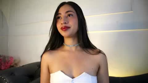 Lauren Rus online show from June 10, 2026, 12:37 pm