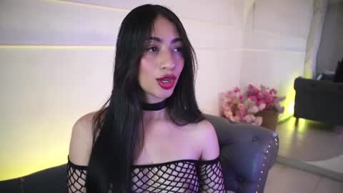 Lauren Rus online show from June 24, 2026, 12:37 pm