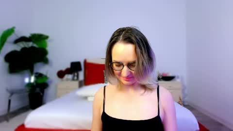 Snapshot of charming_annye chatting on March 22, 2026, 6:22 pm Annye online show from March 22, 2026, 6:22 pm