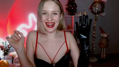 Michelle  online show from December 13, 2024, 9:02 am
