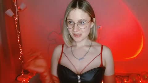 Michelle  online show from January 25, 2025, 8:53 am