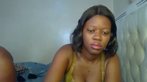 charming_kittie online show from September 14, 2025, 10:53 pm