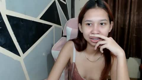 Charm online show from December 5, 2025, 8:12 am