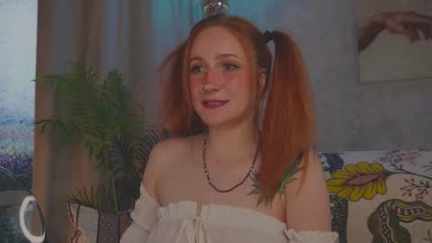 Snapshot of charming_lilly chatting on October 4, 2025, 2:26 pm Lissa online show from October 4, 2025, 2:26 pm