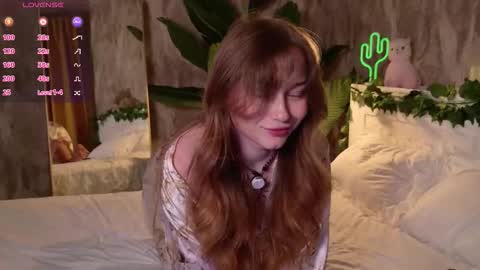 Snapshot of charming_lilly chatting on October 24, 2025, 2:24 pm Lissa online show from October 24, 2025, 2:24 pm