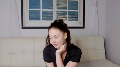 Snapshot of charming_lolla chatting on October 30, 2025, 12:01 am charming_lolla online show from October 30, 2025, 12:01 am