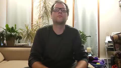 charmingatom online show from November 1, 2025, 2:41 pm