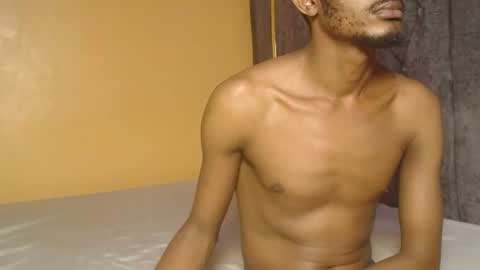 charmleo online show from April 25, 2026, 5:10 pm