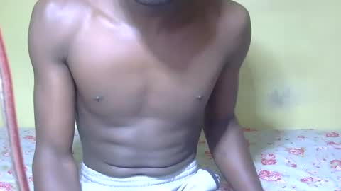 Snapshot of charmzboy chatting on October 5, 2025, 8:01 am charmzboy online show from October 5, 2025, 8:01 am