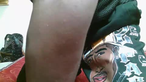 Snapshot of charmzboy chatting on October 30, 2025, 11:11 am charmzboy online show from October 30, 2025, 11:11 am