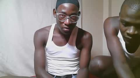 Snapshot of charmzboy chatting on November 7, 2025, 12:49 pm charmzboy online show from November 7, 2025, 12:49 pm