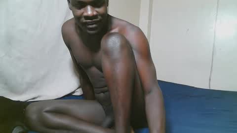 Snapshot of charmzboy chatting on November 11, 2025, 10:37 am charmzboy online show from November 11, 2025, 10:37 am