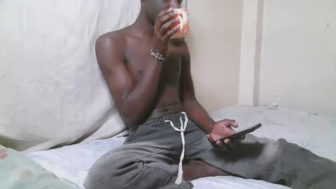 Snapshot of charmzboy chatting on November 12, 2025, 2:56 am charmzboy online show from November 12, 2025, 2:56 am