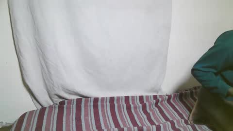 Snapshot of charmzboy chatting on November 17, 2025, 3:45 am charmzboy online show from November 17, 2025, 3:45 am