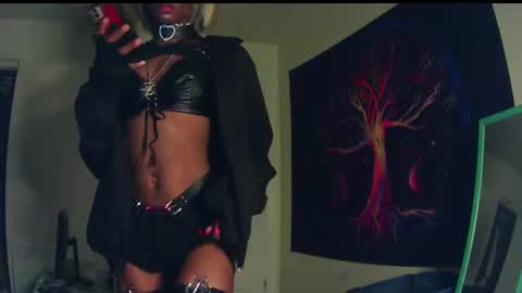 Snapshot of charr1barr chatting on December 24, 2024, 7:28 am Miss Chocolate online show from December 24, 2024, 7:28 am