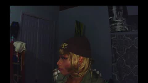 Snapshot of charr1barr chatting on January 21, 2025, 10:52 am Miss Chocolate online show from January 21, 2025, 10:52 am