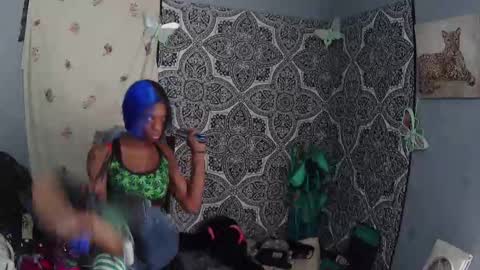 Snapshot of charr1barr chatting on March 6, 2025, 6:59 pm Miss Chocolate online show from March 6, 2025, 6:59 pm