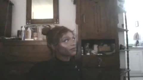 Snapshot of charr1barr chatting on November 7, 2025, 4:23 am Miss Chocolate online show from November 7, 2025, 4:23 am