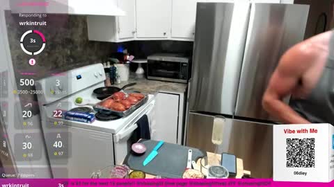 Snapshot of chasemason20 chatting on October 4, 2025, 9:24 pm Onlyfans chasingfit Instagram the arguer Twitter chasingfitOF online show from October 4, 2025, 9:24 pm