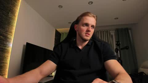 Snapshot of chasereed_ chatting on April 7, 2026, 7:03 pm Chase Reed online show from April 7, 2026, 7:03 pm