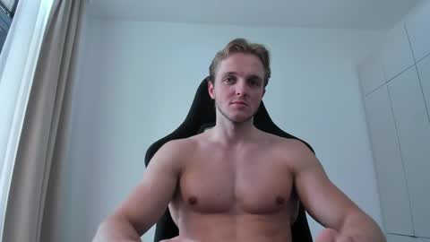 Snapshot of chasereed_ chatting on May 19, 2026, 3:29 pm Chase Reed online show from May 19, 2026, 3:29 pm
