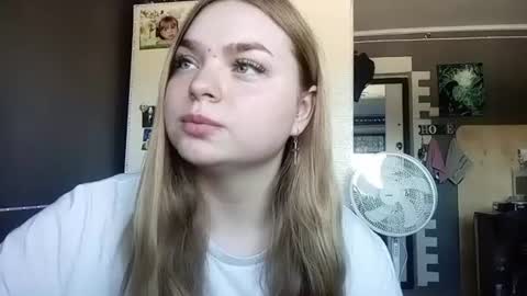 Lana online show from July 17, 2026, 2:13 pm