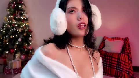 Snapshot of chasmic chatting on December 23, 2024, 5:39 am JASMINE usually going live about 2 am UTC online show from December 23, 2024, 5:39 am