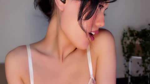 Snapshot of chasmic chatting on September 24, 2025, 2:26 am JASMINE usually going live about 2 am UTC online show from September 24, 2025, 2:26 am