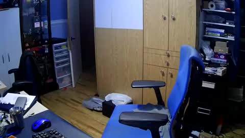 wanaBeYourToy online show from October 24, 2025, 10:11 am