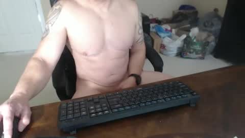 Snapshot of chattingfun101 chatting on December 5, 2025, 1:42 pm chattingfun101 online show from December 5, 2025, 1:42 pm