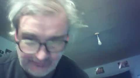 Snapshot of chatubatelee555 chatting on February 17, 2026, 9:32 pm lee online show from February 17, 2026, 9:32 pm