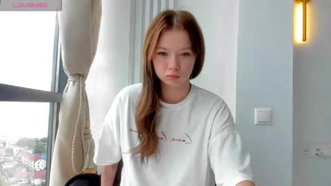 Em online show from October 15, 2025, 5:40 am