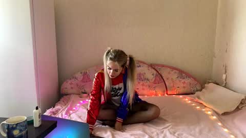Milissa online show from September 14, 2025, 6:56 am