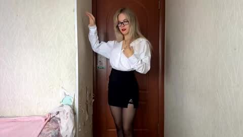 Milissa online show from September 21, 2025, 7:32 am