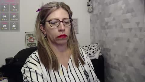 Snapshot of chayla_ruiz chatting on September 19, 2025, 8:42 pm CHAYLA VICTORIA RUIZ  online show from September 19, 2025, 8:42 pm