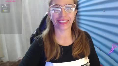 CHAYLA VICTORIA RUIZ  online show from April 25, 2026, 7:55 pm