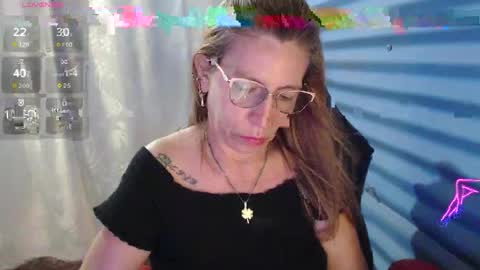 CHAYLA VICTORIA RUIZ  online show from May 12, 2026, 3:53 pm