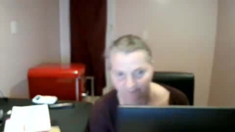 Snapshot of chealsiek chatting on October 24, 2025, 12:41 am chealsiek online show from October 24, 2025, 12:41 am