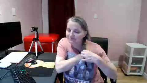 Snapshot of chealsiek chatting on October 31, 2025, 12:55 am chealsiek online show from October 31, 2025, 12:55 am