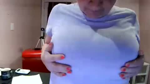 chealsiek online show from November 9, 2025, 1:15 am