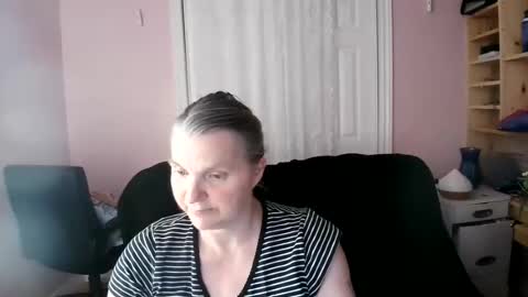 chealsiek online show from June 12, 2026, 1:48 am