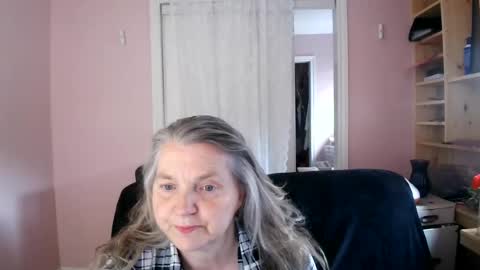 chealsiek online show from June 14, 2026, 12:29 pm