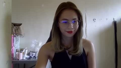 Snapshot of chelly4u69 chatting on September 23, 2025, 4:26 am chelly4u69 online show from September 23, 2025, 4:26 am