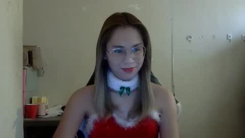 Snapshot of chelly4u69 chatting on October 9, 2025, 2:20 am chelly4u69 online show from October 9, 2025, 2:20 am
