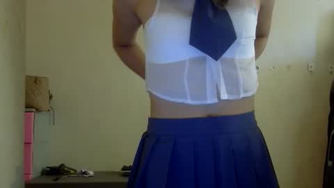 Snapshot of chelly4u69 chatting on October 17, 2025, 4:37 am chelly4u69 online show from October 17, 2025, 4:37 am