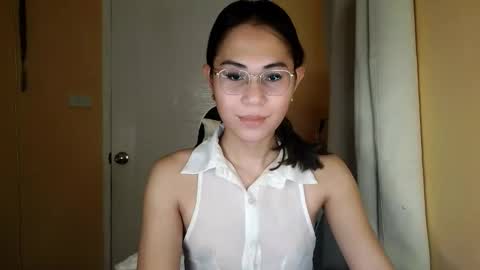 chelly4u69 online show from March 28, 2026, 11:15 pm