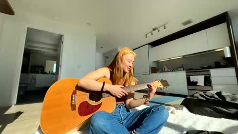 chellybear101 online show from March 8, 2026, 5:28 pm